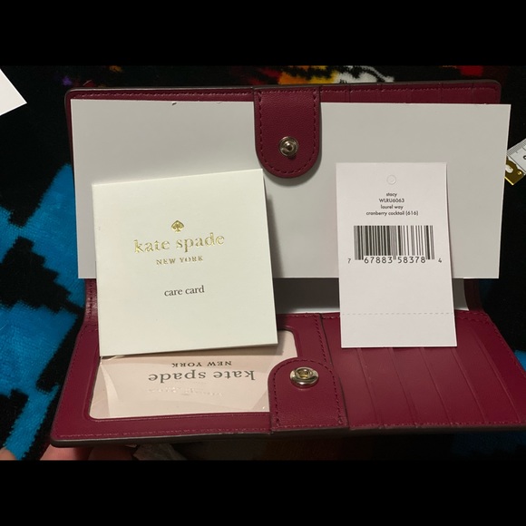 *SOLD* KATE SPADE Laurel Way Wallet - Picture 7 of 7